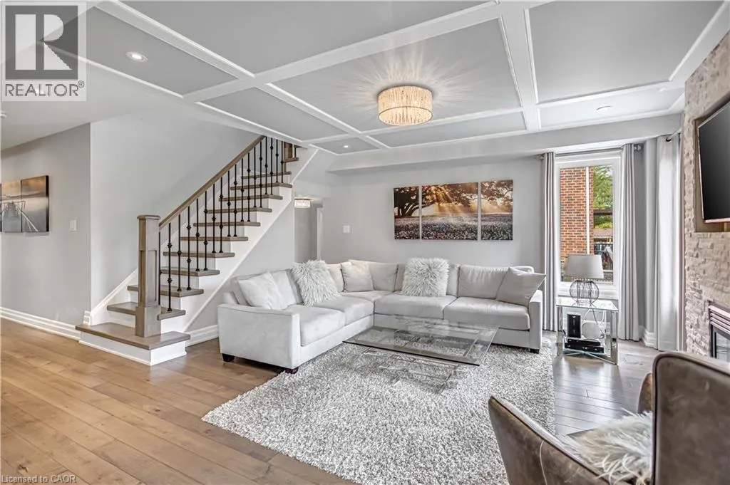 2403 WHITEHORN Drive