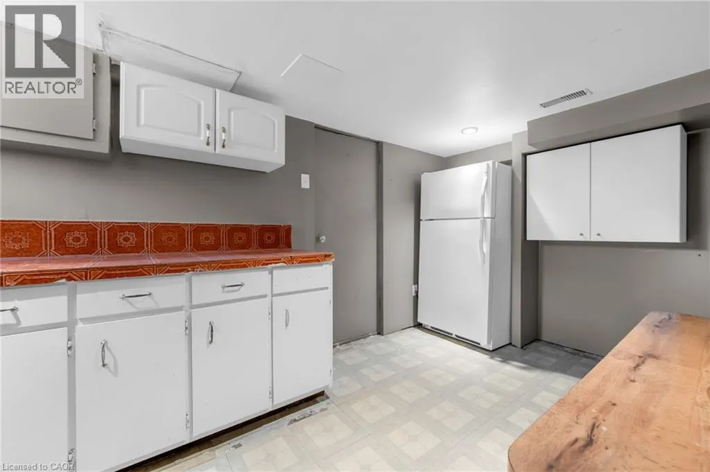 306 WEST 2ND Street