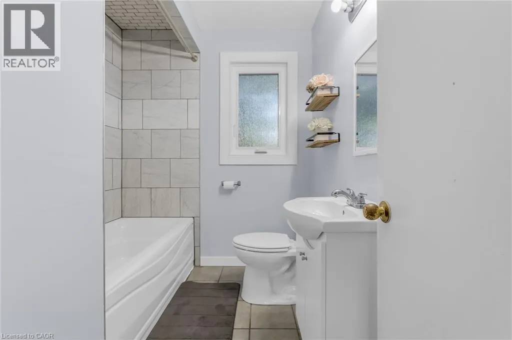 306 WEST 2ND Street