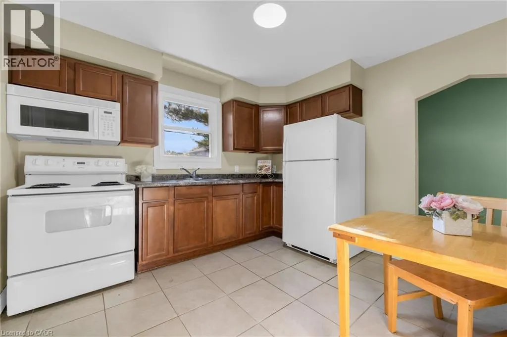 306 WEST 2ND Street