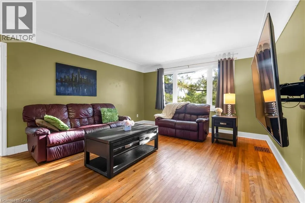 306 WEST 2ND Street