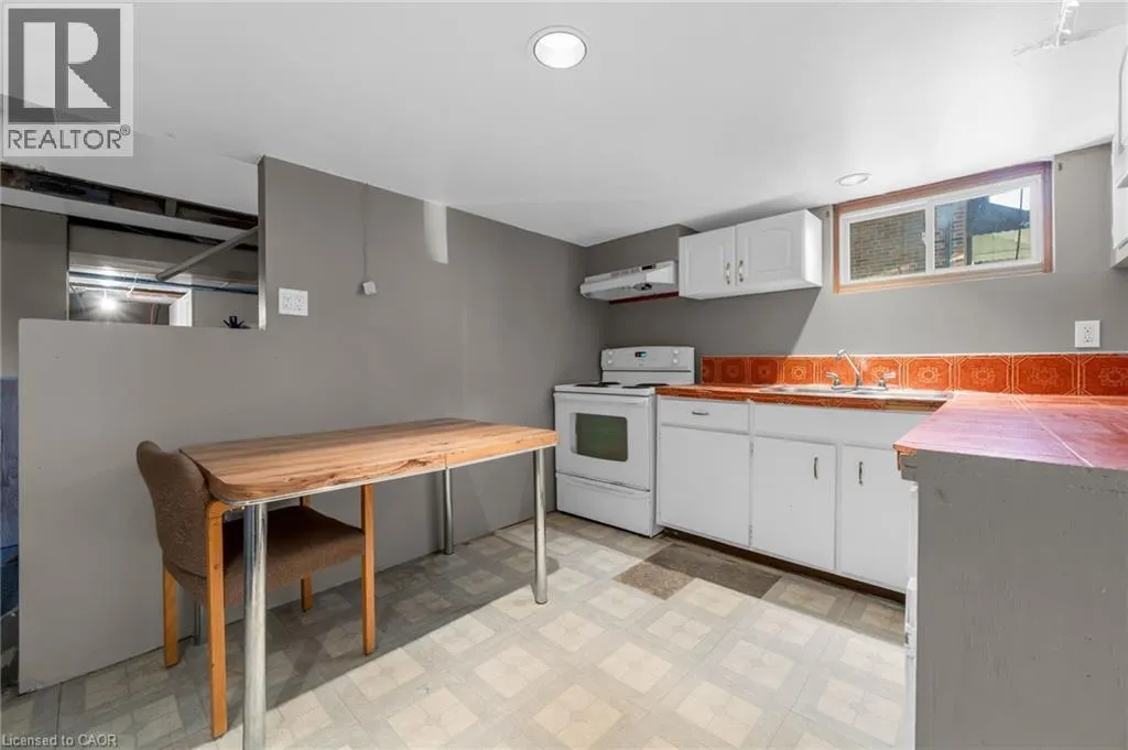 306 WEST 2ND Street