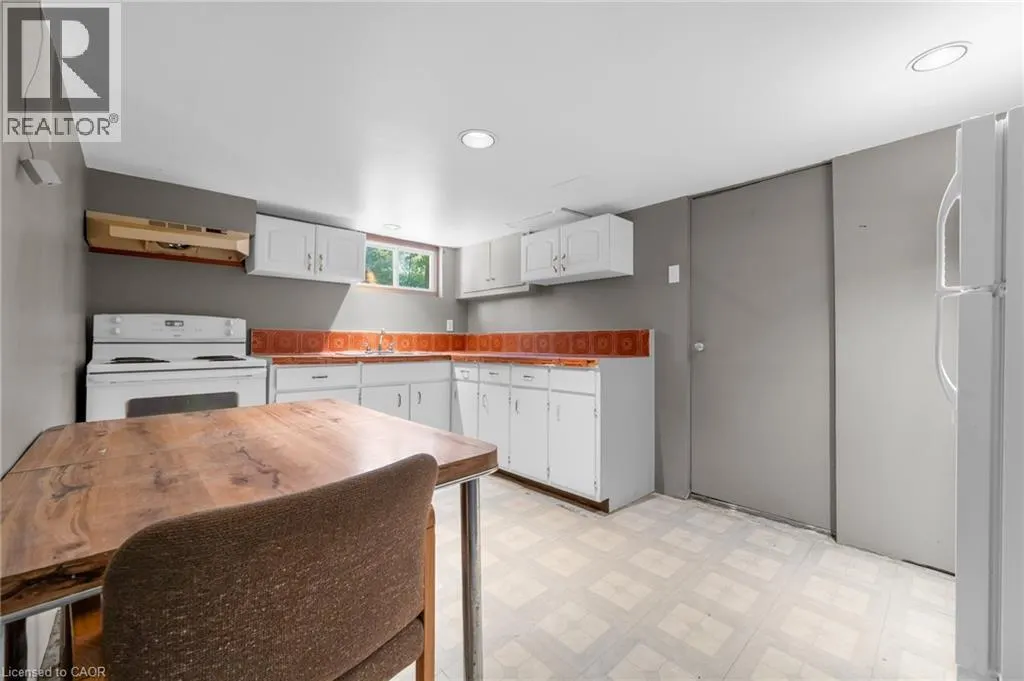 306 WEST 2ND Street