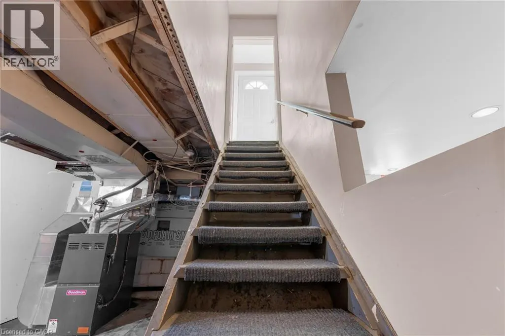 306 WEST 2ND Street