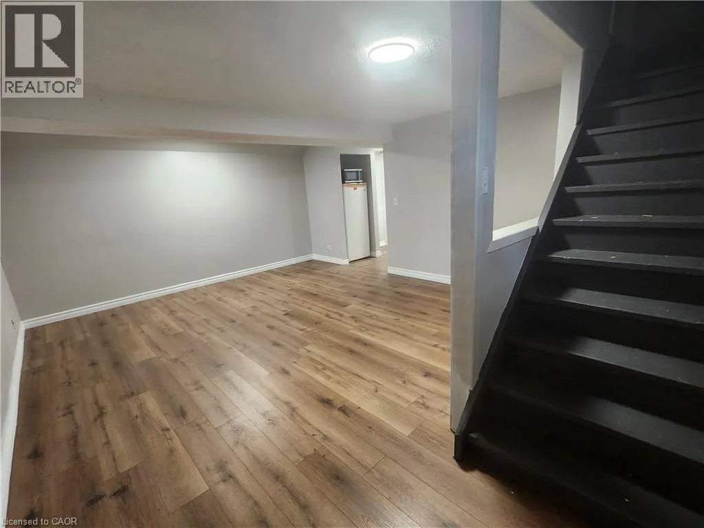 197B CEDARVALE Crescent Unit# Lower, #Lower
