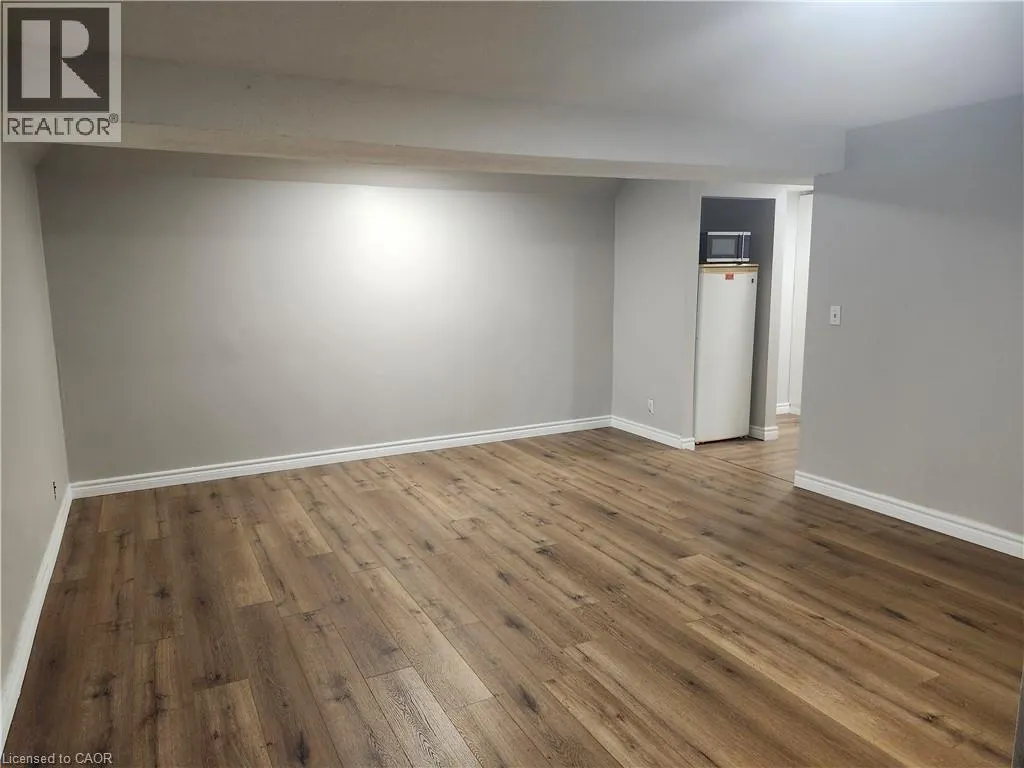 197B CEDARVALE Crescent Unit# Lower, #Lower