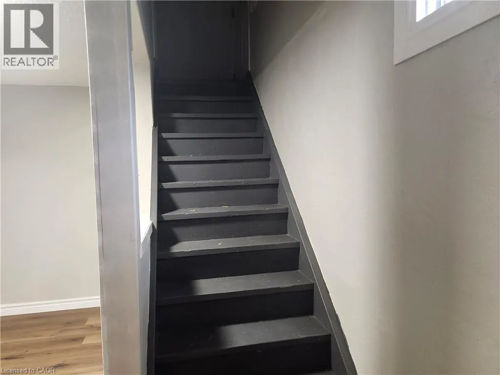 197B CEDARVALE Crescent Unit# Lower, #Lower
