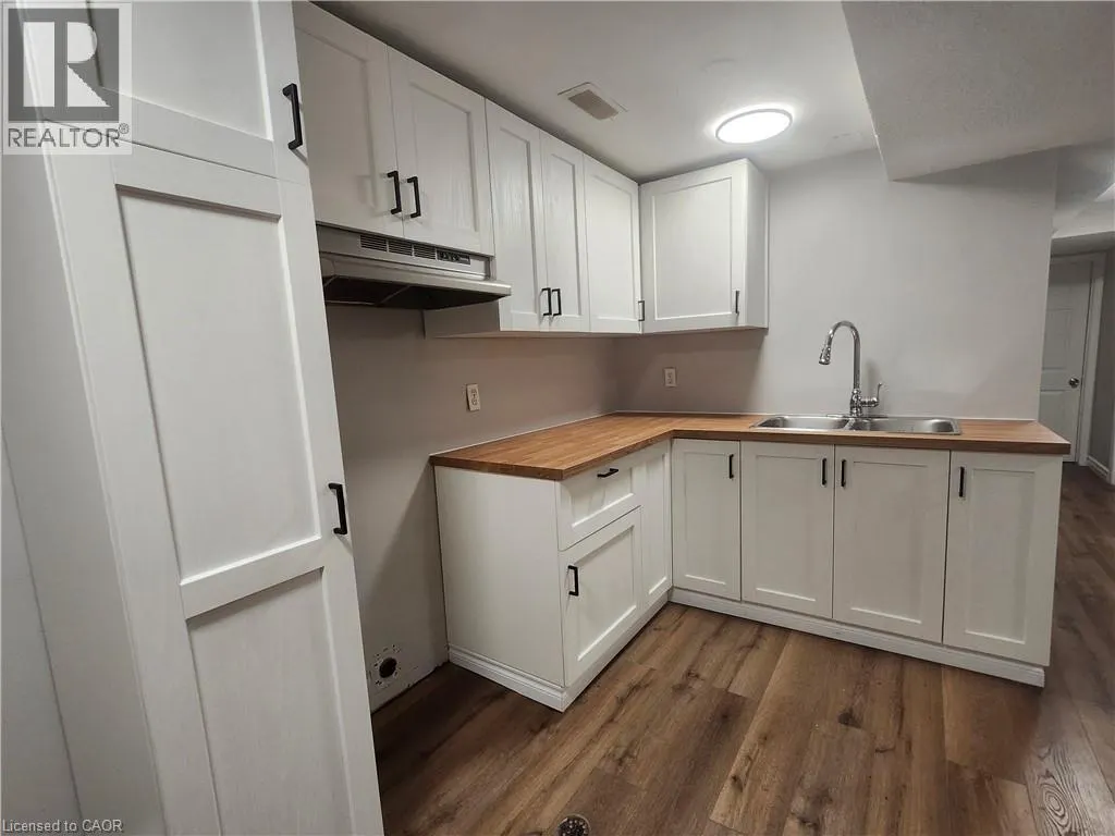 197B CEDARVALE Crescent Unit# Lower, #Lower