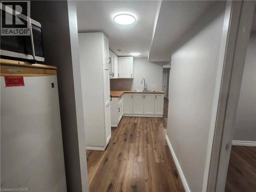 197B CEDARVALE Crescent Unit# Lower, #Lower