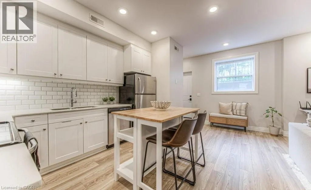 112 UNION Street E Unit# A103, #A103