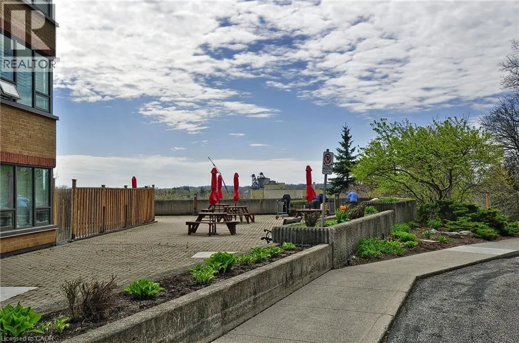 237 KING Street W Unit# 1210, #1210