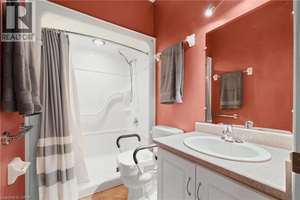 460 WATERLOO Street Unit# 2, #2