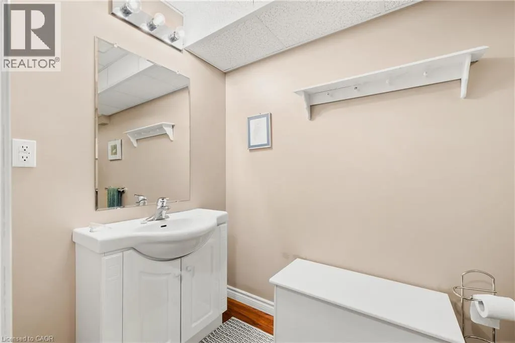460 WATERLOO Street Unit# 2, #2