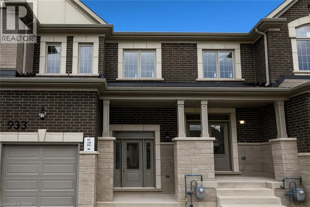 933 AMAND Drive