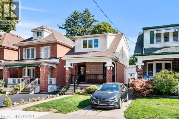 105 ROTHSAY Avenue