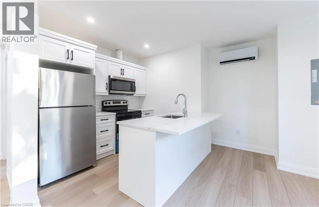 10 BAY Avenue Unit# 2, #2