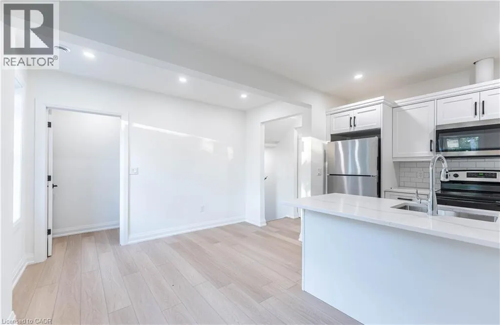 10 BAY Avenue Unit# 2, #2