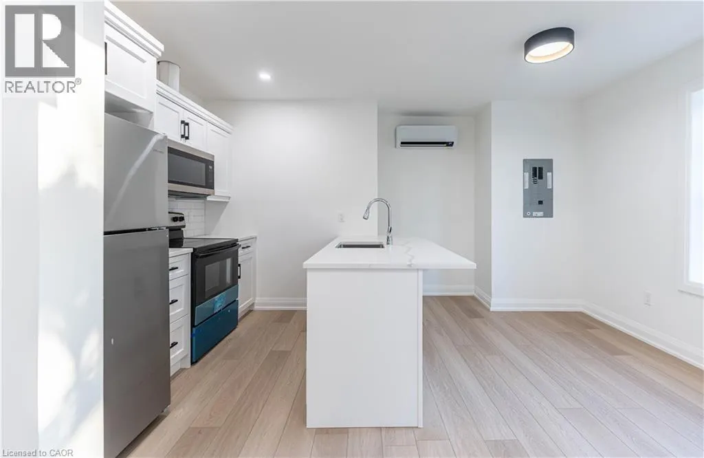 10 BAY Avenue Unit# 2, #2