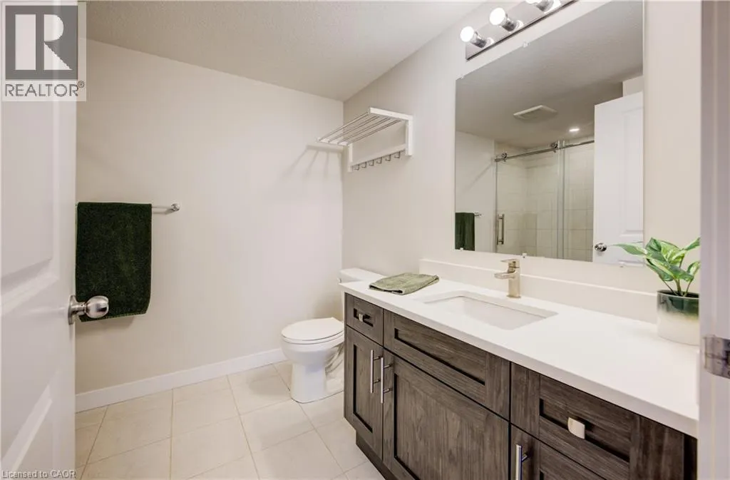 160 ROCHEFORT Street Unit# C-18, #C-18