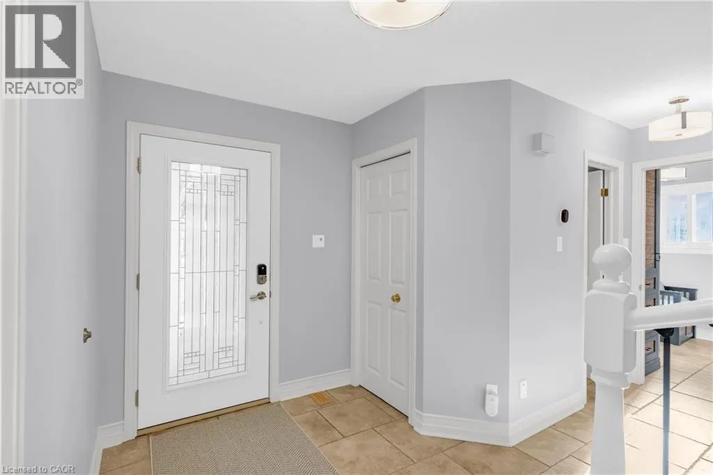 214 DARTMOOR Crescent