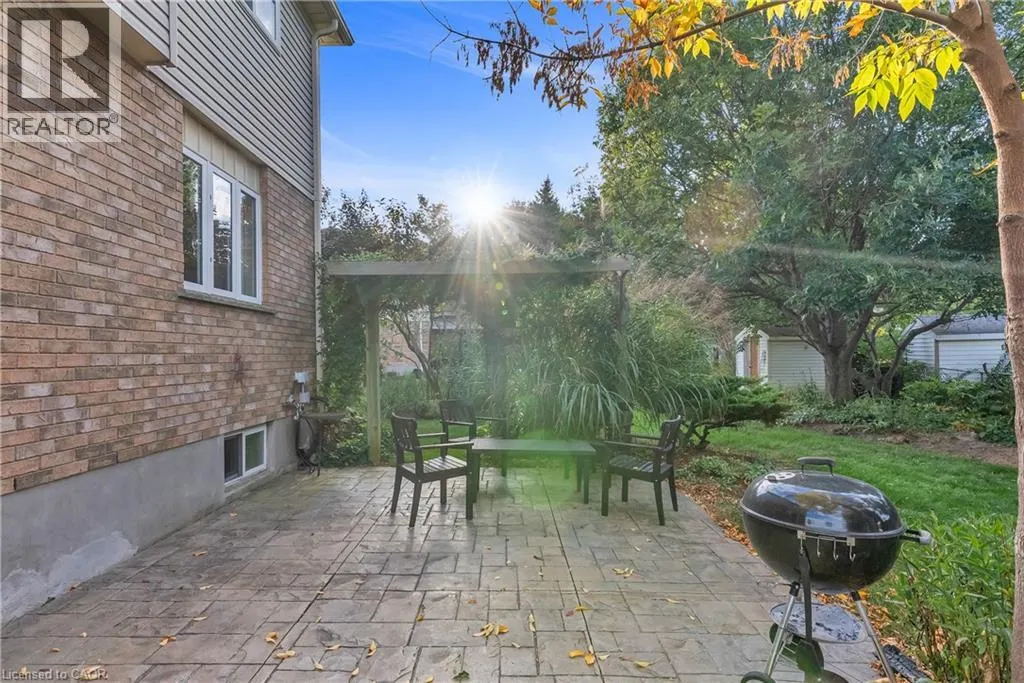 214 DARTMOOR Crescent