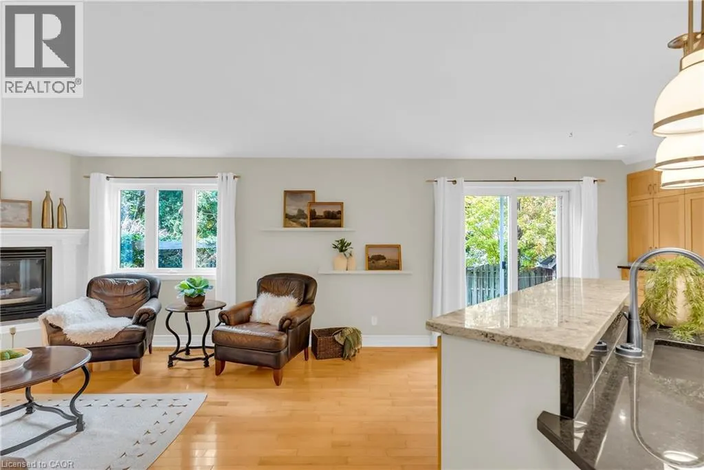 214 DARTMOOR Crescent