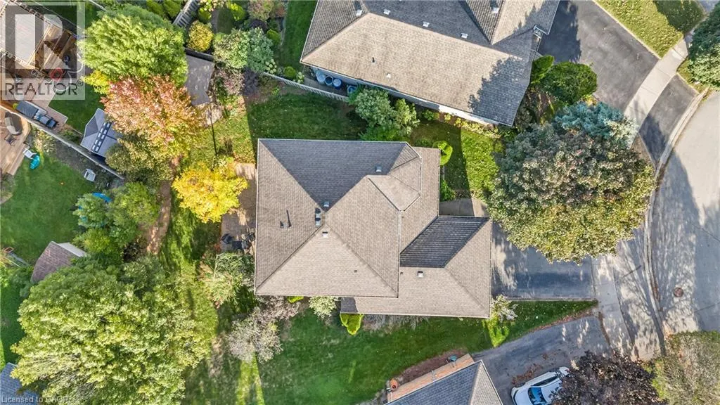214 DARTMOOR Crescent