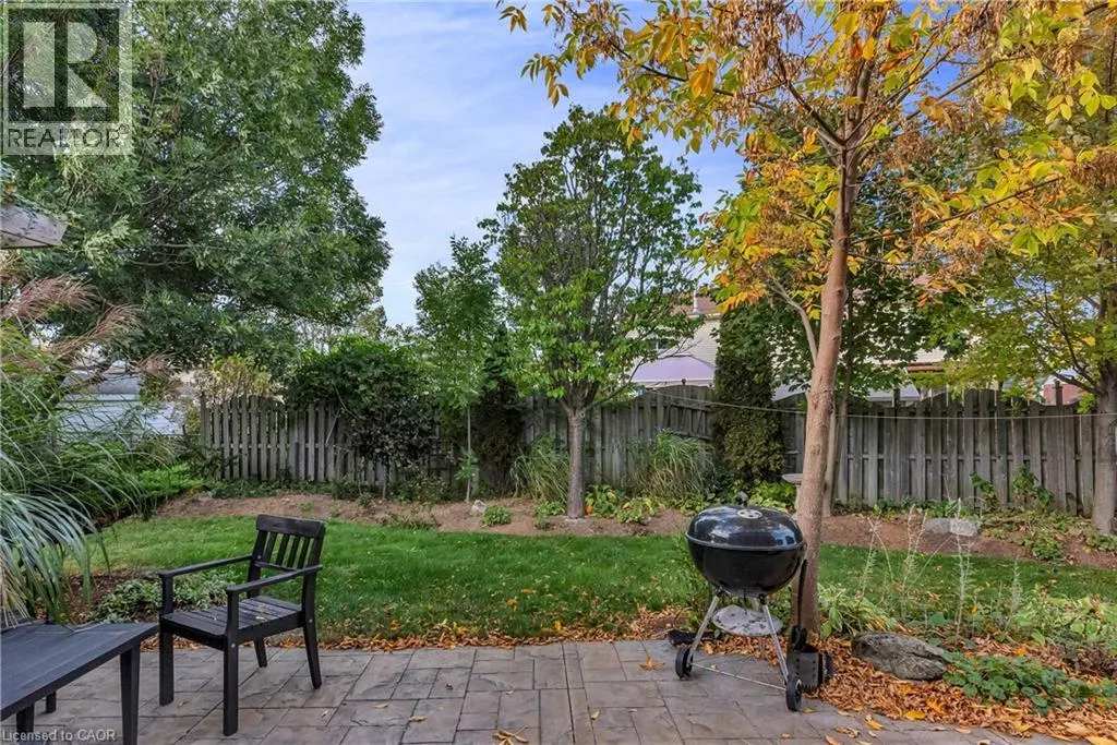 214 DARTMOOR Crescent