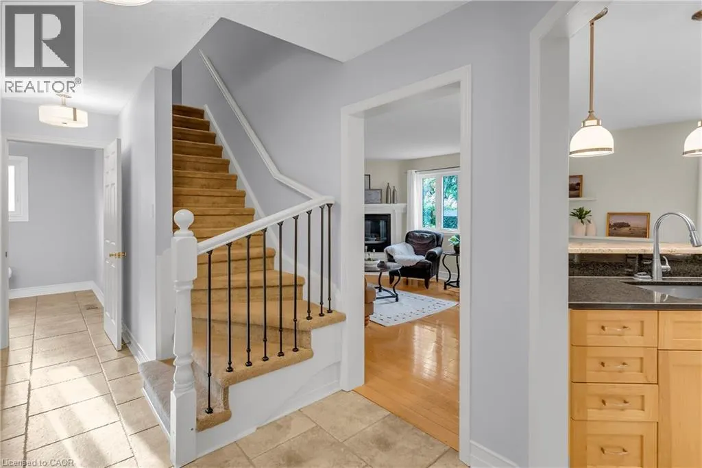 214 DARTMOOR Crescent