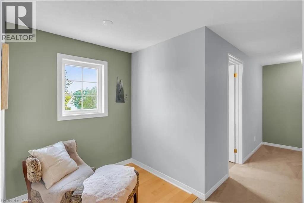 214 DARTMOOR Crescent