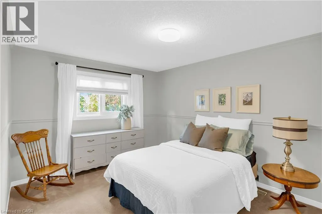 214 DARTMOOR Crescent