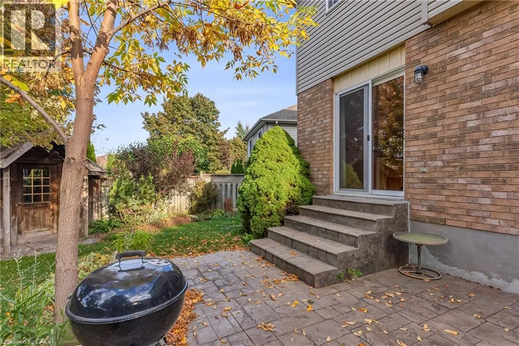 214 DARTMOOR Crescent