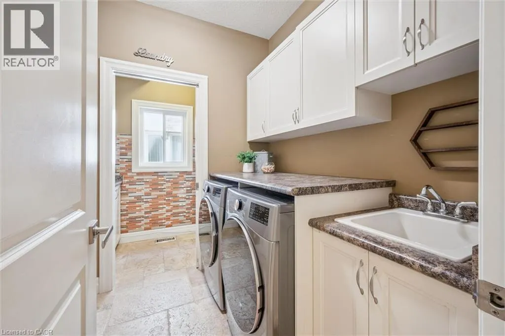 461 WOODBINE Avenue