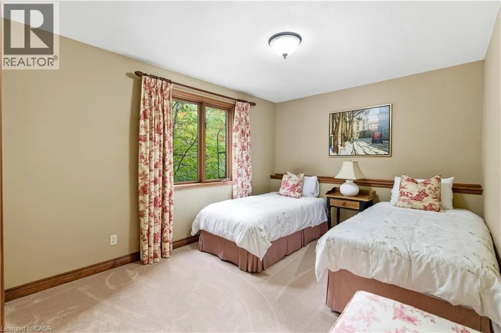 9 MAYS Crescent