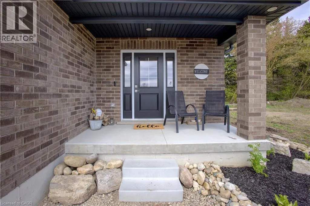 11 MALCOLM Crescent