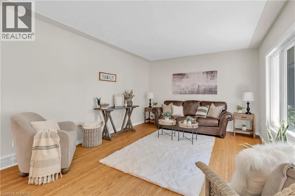 352 VANIER Drive
