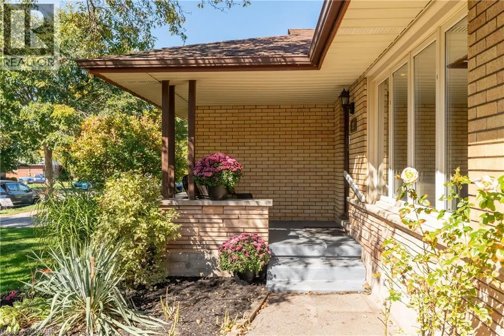 352 VANIER Drive