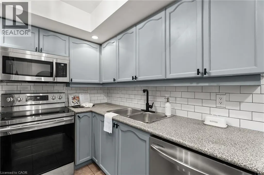 15 NORTHTOWN Way Unit# 1222, #1222