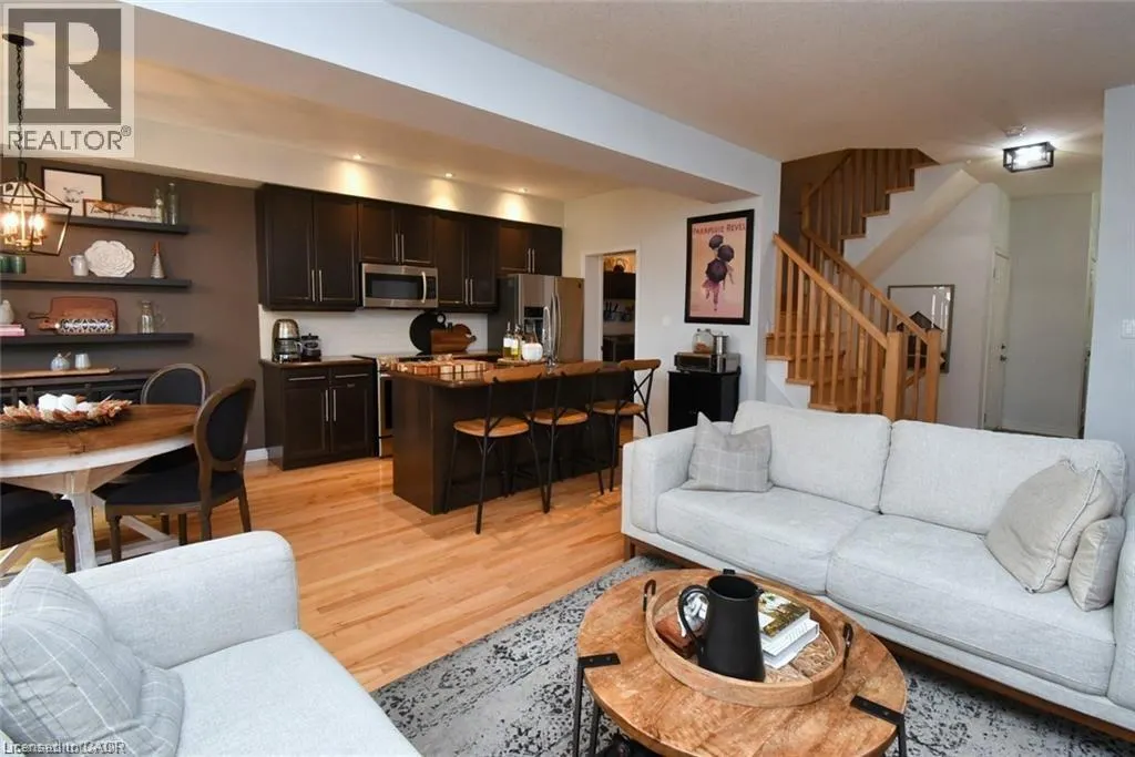 101 OAKHAVEN Place