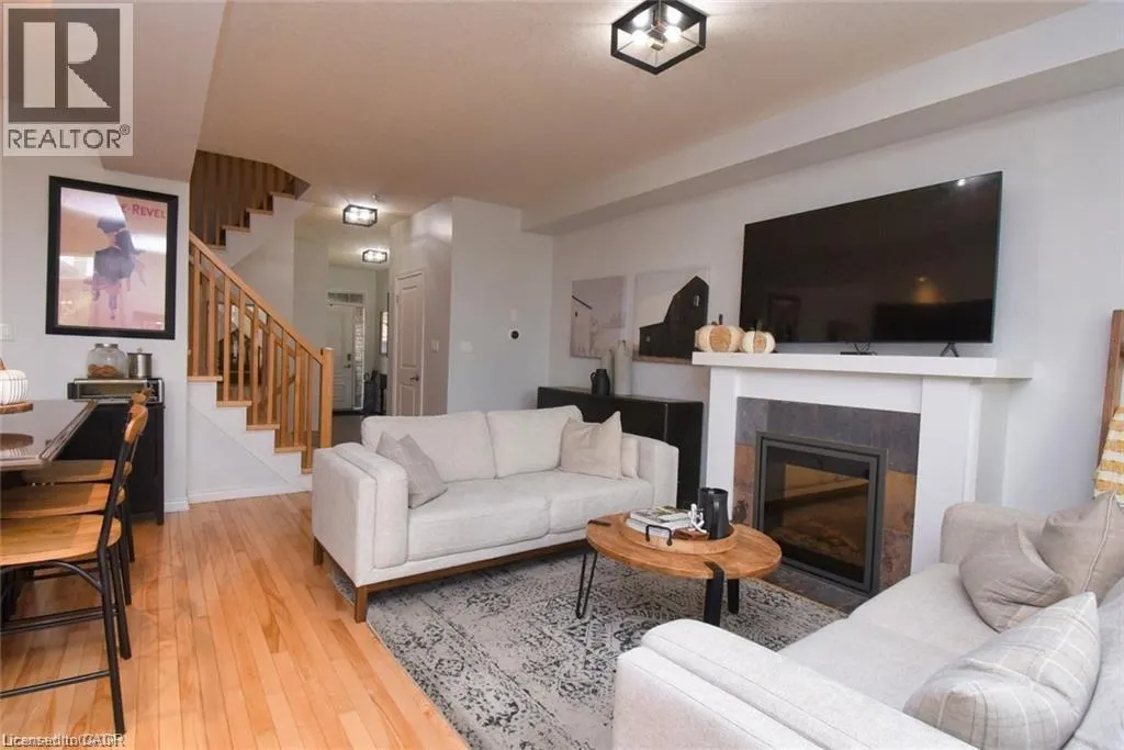 101 OAKHAVEN Place