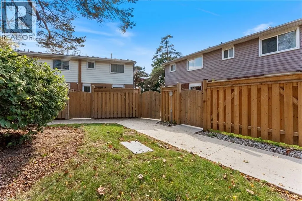 2700 BARTON Street E Unit# 7, #7