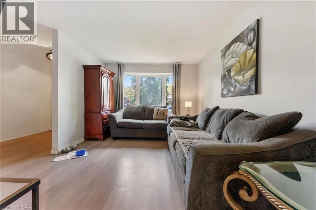 2700 BARTON Street E Unit# 7, #7