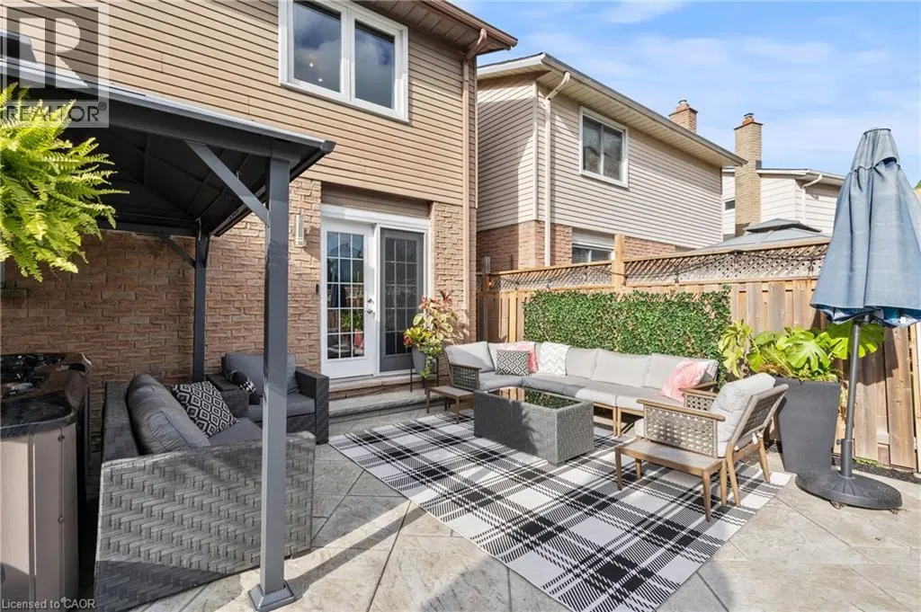 95 MEMORIAL Avenue