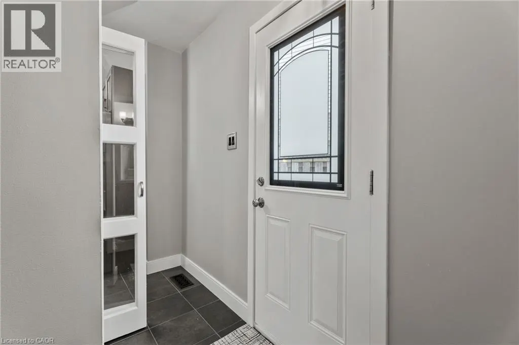 95 MEMORIAL Avenue