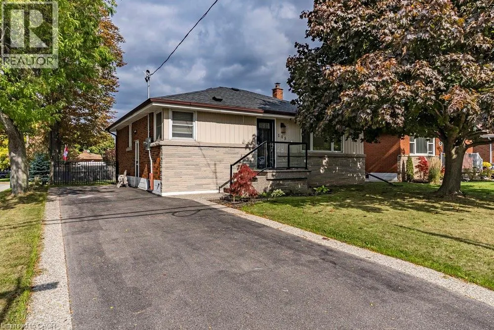 105 MCELROY Road E