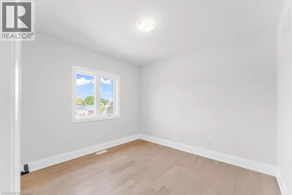 198 KELLOGG Avenue