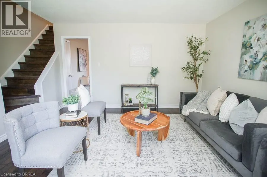 24 COACHWOOD Road Unit# 5, #5