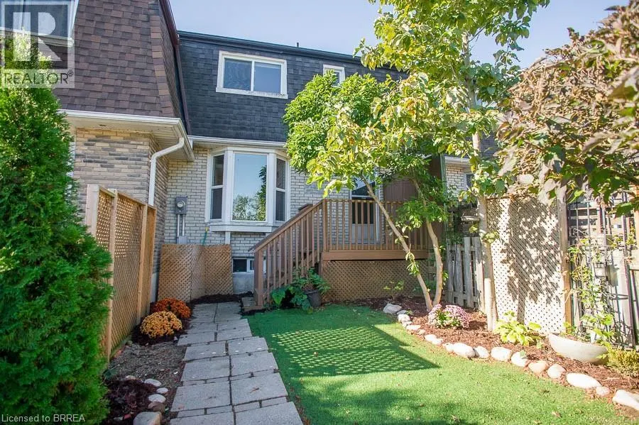 24 COACHWOOD Road Unit# 5, #5