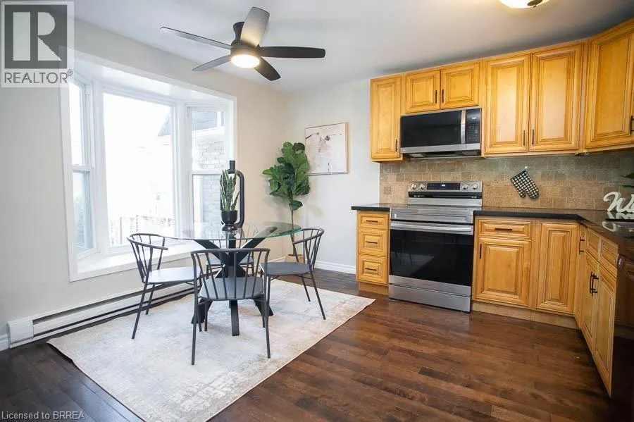 24 COACHWOOD Road Unit# 5, #5