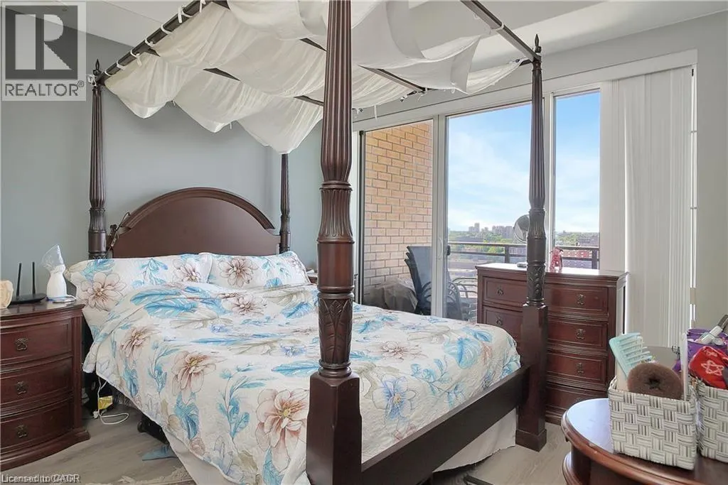 318 SPRUCE Street Unit# 1501, #1501